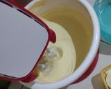 Foto langkah ke 2 dari resep Bolu Panggang Nutrisari Sweet Orange Syantiek.
