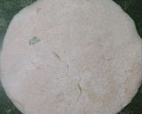 A picture of step 2 of Aloo paratha.