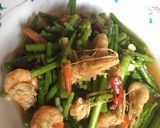 รูปขั้นตอนการทำที่ 5 ของ หน่อไม้ฝรั่งผัดกุ้ง🦐🦐