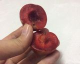 Hình bước làm 2 của món Panna Cotta Vải thiều và Mận