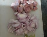 A picture of step 1 of Aloo ghost gravy.