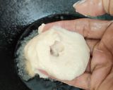 A picture of step 4 of मेदू वड़ा#वड़ा.