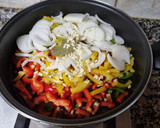 Foto del paso 2 de la receta: Chipirones con pimientos