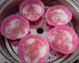 Foto langkah ke 3 dari resep Kue Talam Gradasi Red Velvet.