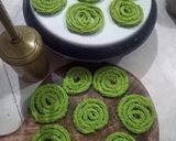 A picture of step 3 of Ground rice Spinach chakli.
