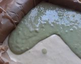 A picture of step 8 of Sig's Goats Cheese Cake with Matcha.