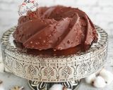 Une image de l'étape 4 de Gateau au chocolat glacage facon rocher.