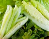 Hình bước làm 1 của món Rau Diếp Cuốn Phi Lê Bò Áp Chảo & Kim Chi Chấm Sốt Ssamjang Hàn Quốc