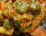 A picture of step 10 of Aloo tikka masala.