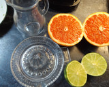 Foto del paso 1 de la receta: Bizcocho de pomelo rosa y lima