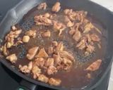 A picture of step 2 of Stir Fried Rice Noodles & Chicken With Egg Wrapped.