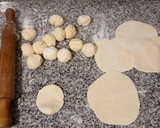 Foto del paso 3 de la receta: Empanadas de choclo y salsa blanca 🌽