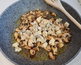 Foto del paso 2 de la receta: Cachopo relleno de champiñones y queso azul