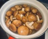 五花肉片炒蠔油香菇的食譜步驟1照片