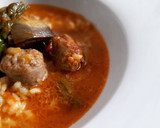 Foto del paso 8 de la receta: Arroz caldoso de butifarra, espárragos y alcachofas