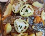 Vegyes Sült halas gyümölcsös tál bacon-nal és zöldségekkel sütve recept fázis 7 fotója