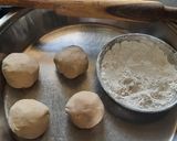 गव्हाच्या पिठाची तंदुरी रोटी (Gavhyachya pithachi tandoori roti recipe in marathi) रेसिपी स्टेप 1 फोटो 