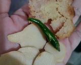 Gambar langkah 1 resipi Tom Yam Putih Jernih Seafood & Nanas.