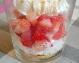 Foto del paso 9 de la receta: Vasitos de fresas con crema de queso