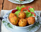 Foto del paso 6 de la receta: Buñuelos de bacalao