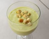 Une image de l'étape 2 de Gaspacho d'avocat.