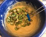 Saftiger Rhabarberkuchen mit weißer Schokolade Rezeptschritt 3 Foto