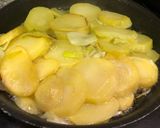 Foto del paso 1 de la receta Lubina al horno rellena de gulas y langostinos