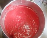 A picture of step 3 of Red velvet whipped cream.