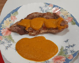 Foto del paso 6 de la receta: Chuletas de aguja de cerdo a la plancha con salsa de zanahoria