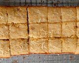 Foto langkah ke 9 dari resep Cake pisang keju.