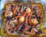 Foto del paso 5 de la receta: Traseros de pollo con verduritas al horno