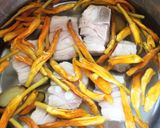 金針排骨湯的食譜步驟3照片