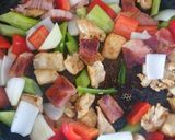 Foto del paso 4 de la receta: Agridulce de pollo y chuleta ahumada