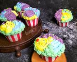 Foto langkah ke 5 dari resep Vanilla Cupcake.