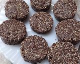 Foto del paso 3 de la receta: Dulces de avena y maní (sin azúcar agregada bañados en 🍫😋