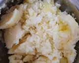 A picture of step 1 of Bread Kachori.