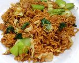 Foto langkah ke 3 dari resep Mie goreng tek tek.