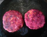 A picture of step 2 of Beetroot Cutlet Toast Sandwich.