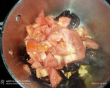Foto del paso 1 de la receta: Salmorreta, para arroces, fideuàs, y demás usos 🍅🧄🧄