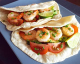 Foto del paso 8 de la receta: Fajitas con Gambas 🦐 y Aguacate 🥑
