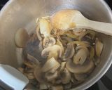 Une image de l'étape 1 de Tarte endives quenelles jambon champignons au fromage de chèvre.