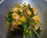 Foto langkah ke 4 dari resep Ayam Betutu Daun Singkong.