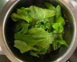 A picture of step 2 of Spinach soup.