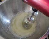 Foto langkah ke 2 dari resep Bolu Hongkong Keju Almond.