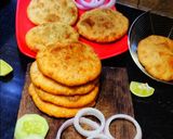 পেঁয়াজ কচুরি (Peyanj kochuri recipe in Bengali) রেসিপির ধাপ 10 ছবি