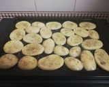 Foto del paso 1 de la receta Patatas al horno extra jugosas 🥔
