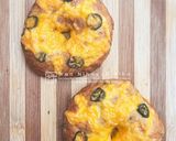 Gambar langkah 10 resipi Cheddar and Jalapeño Bagels.