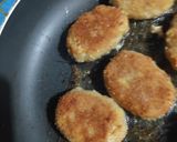 A picture of step 6 of Poha aloo cutlets.