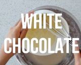A picture of step 3 of White chocolate dounts.