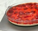 صورة لخطوة 3 من وصفة كيكه الجيلي والكريمه 🍓